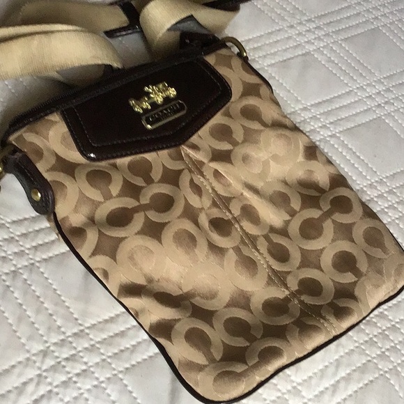 Coach Signature Brown and Tan Shoulder Bag - Picture 5 of 8